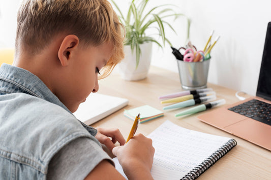 Une petite boîte, de grands progrès : mémoriser sans stress.